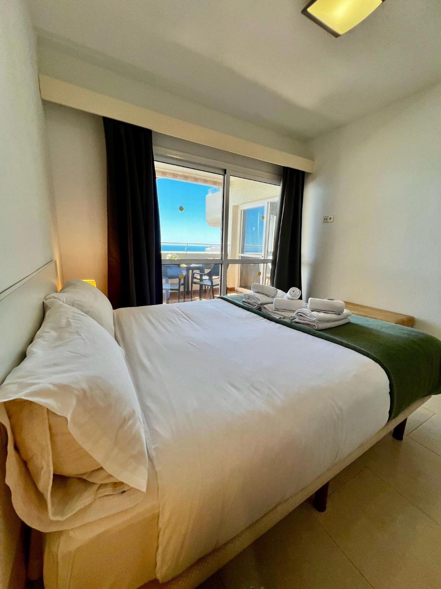 בנאלמדנה Frontal Sea View Apartment Benalbeach מראה חיצוני תמונה